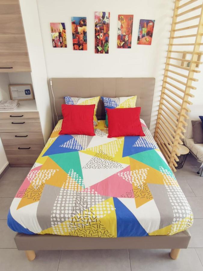 Suite Athena - Melun Gare Rer - Studio Avec Balcon Et Parking Екстериор снимка